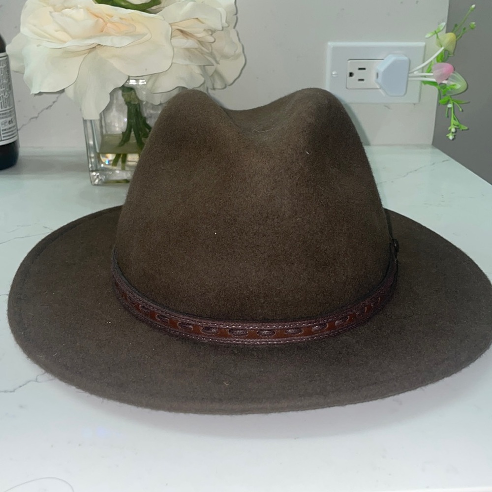 Mens outdoor style hat